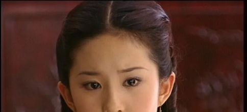 欧阳娜娜的脸是开了学姐妆特效吧