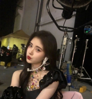 碎钻眼妆 带你美出新高度